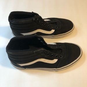 ⭐️ CLASSIC HIGH TOP BLACK VANS ⭐️